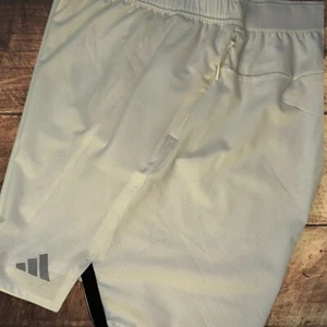 Adidas Mens Training HIIT HEAT.RDY 7" Shorts NWT - Size Large - Chalk White - Picture 1 of 12