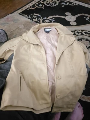 Abrigo (m) de sello húmedo *crema* para jóvenes Foto 1 de 4