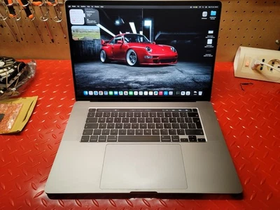 Apple MacBook Pro 16" - I7, 16GB, SSD 512GB, 5300M - Con Difetto - Immagine 1 di 4