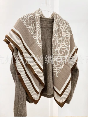 70% Cashmere 30% Silk Bandana Shawl coil Print Double Face 105X105cm Scarf new — 第 1/4 张图片