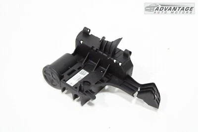 2018-2023 AUDI A5 POSITIVE BATTERY CABLE CONNECTOR BLOCK SUPPLY 8W0941823E OEM - Image 1 of 4