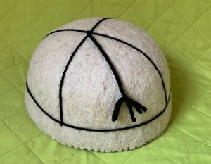 GEORGIA Svanetian Lana Fieltro Redondo en Forma de Tazón Para Hombre Gorra Blanco NUEVO - Imagen 1 de 8