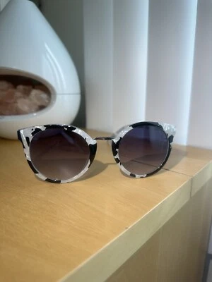 gafas de sol banana republic Foto 1 de 3