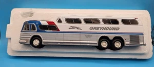 Greyhound Die Cast in Original Package 1/50 scale Corgi Vintage Bus Line - Picture 1 of 5