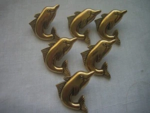 DARK GOLD METAL EFFECT VINTAGE DOLPHIN DESIGN SHANK BUTTONS X 6 FREE P&P - Picture 1 of 3