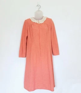 Jeannie Jersey Vintage Dress Size 10 Pink Peach Crochet Collar Smock Woven - Picture 1 of 18