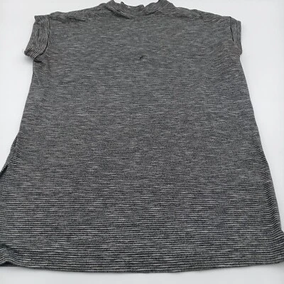 Camiseta corta Forever 21 Top para mujer grande gris a rayas Foto 1 de 4