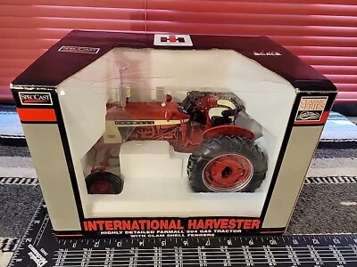 Farmall 504 w/ Clam Shell Fenders 1/16 Diecast Farm Tractor Replica By SpecCast - Image 1 of 4
