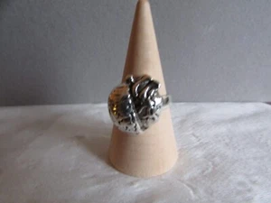 Human Heart Finger Ring - Picture 1 of 4