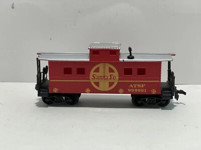 Bachmann Trains Ho Scale Model Train Santa Fe Caboose ATSF 999851 - Image 1 of 4
