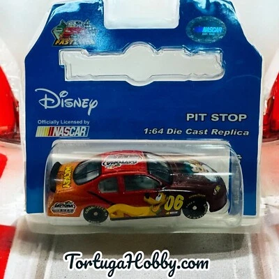 WALT DISNEY WORLD EXCLUSIVO 1/64 2006 Disney Daytona 500 - Mickey, Donald More Foto 1 de 4