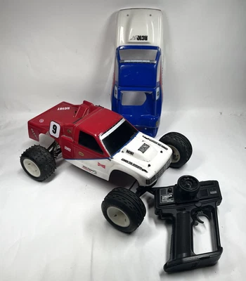 Vintage Team Associated RC10T Stadium Truck RC10 LOT Futaba UNTESTED PROJECT - Image 1 of 4