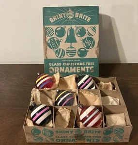 RARE BOX & (5) VTG WWII Shiny Brite Unsilvered 2” Christmas Ornaments USofA - Picture 1 of 13