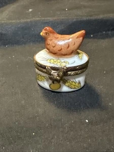 limoges peint main trinket box Hen Mini Size 1 1/2 In - Picture 1 of 8