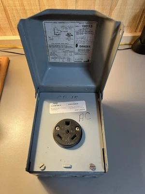 Midwest Electric Outdoor Power Outlet 30 Amp, 120V U013 - Image 1 of 4
