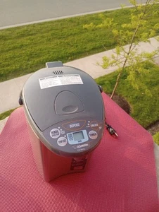 Zojirushi CD-WHC40 Micom Water Boiler and Warmer 135 oz Stainless Gray 4L Tested - Picture 1 of 8