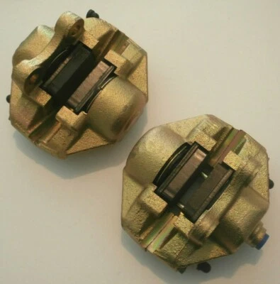 JUEGO DE PINZAS DE FRENO DELANTERAS 2 PINES CON PASTILLAS DE FRENO VOLKSWAGEN T1 BUG BEETLE 1967-1978 Foto 1 de 3