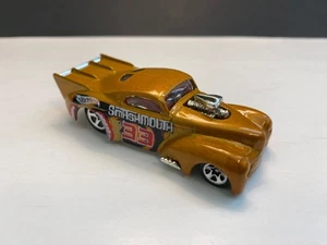 Hot Wheels 2004 Smashville 5 pack 41 Willys Gold Loose Fast Box Ship! - Picture 1 of 2
