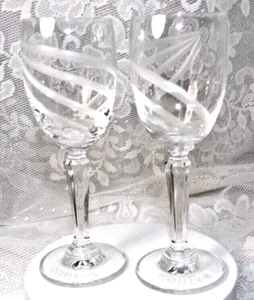 Godiva geschliffener KRISTALL Wirbellikör KORDIAL Weinstiel Schnapsgröße geschliffenes Glas  - Bild 1 von 11