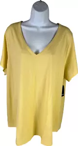 NEW Torrid Women’s Yellow Classic Fit Short Sleeve V-Neck T-Shirt - Plus 3X - Picture 1 of 4