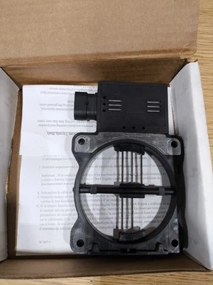 Sensor de masa de aire-Reman Standard Motor Products MF8302 Foto 1 de 4