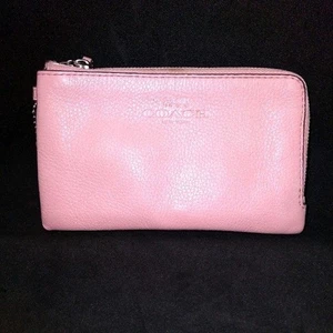 Cartera COACH Doble Bolsillo Cuero Guijarro Rosa  - Imagen 1 de 16