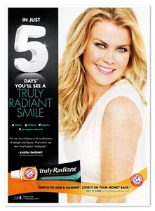 Pasta de dientes Arm & Hammer Truly Radiant Alison Sweeney 2014 anuncio de revista impresa - Imagen 1 de 4