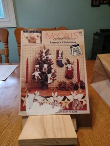 McCalls Creates Farmers Christmas LEAFLET #14302 CM2 - Picture 1 of 4