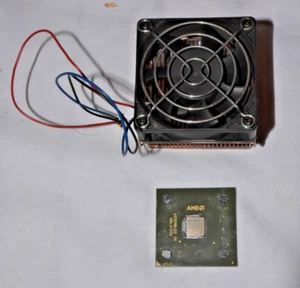 Athlon XP 1700+ Palomino Socket A / 462 AX1700DMT3C w/ all copper heatsink/fan - Picture 1 of 4