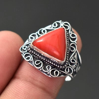 Anillo vintage de joyería étnica de moda hecha a mano con piedras preciosas de coral rojo 8,50" SR 2150 Foto 1 de 4
