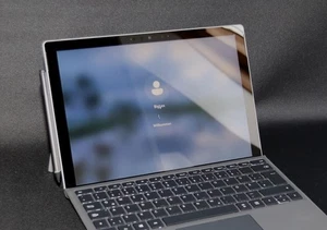 Microsoft Surface Pro 7 12,3” i5-1035G4 256GB SSD 8GB RAM Win11 Pro 24H2 OVP - Afbeelding 1 van 14