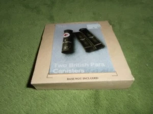 HORNET TH2, 1/35 TWO BRITISH PARA CANISTERS WHITE METAL MODEL KIT - Bild 1 von 3