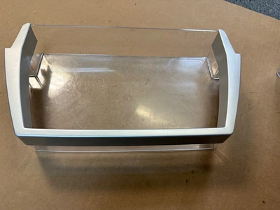 Cubo puerta refrigerador Bosch 00677090 AP4513172 PS8733831 Foto 1 de 4