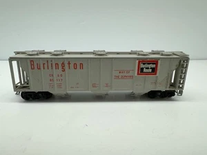 Atlas N Scale #85117 CB&Q Burlington Route 3 Bay Covered Hopper Car - Picture 1 of 11