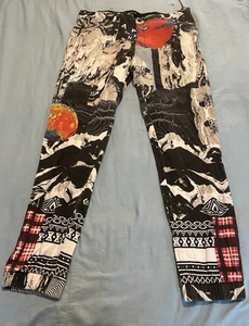 Akoo Jeans Mens Streetwear Art White Black Wolf AOP No Rivals Size 42x31 - Picture 1 of 14