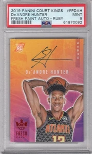 DE'ANDRE HUNTER 2019-20 PANINI COURT KINGS VERNICE FRESCA RUBINO RC AUTO #81/99 PSA 9 - Foto 1 di 2