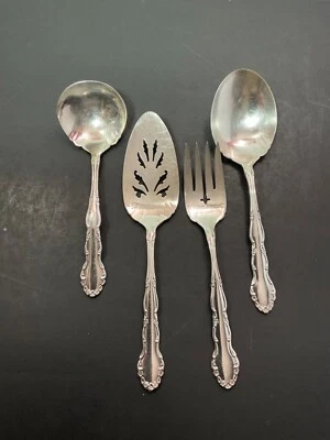 Oneida 1881 Rogers Flirtation Silverplate 4 Piece Serving Set - Image 1 of 4