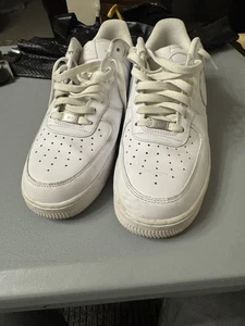 [CW2288-111] Hombres Nike Air Force 1 '07 - Triple Blanco Talla 11.5 EE. UU. - Sin Caja - Imagen 1 de 9