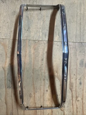 Nuevo de Lote Original Ford 1974 1975 1976 Gran Torino Moldura Envolvente Borde Foto 1 de 2