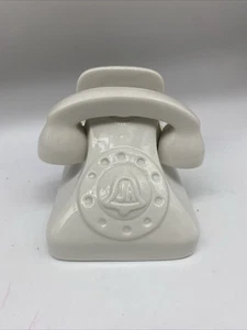 Jonathan Adler Smart Phone Stand w/ Slots for Charging Cable White Porcelain - Zdjęcie 1 z 8