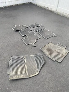 Alfombrillas originales Infinity Q60 para todo tipo de clima -2000 - Imagen 1 de 1