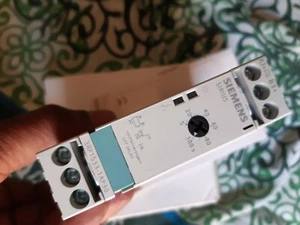 SIEMENS 3RP1533-1AP30;3RP15331AP30;3RP 1533-1AP30;3RP 1533 1AP 30;3RP 1533-1AP30 - Picture 1 of 11