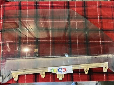 Mercedes-Benz R107 C107 380SL 450SL 560SL puerta de pasajero viuda vidrio acristalamiento Foto 1 de 4