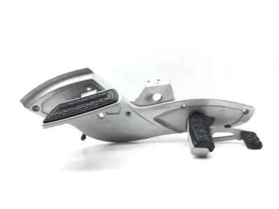 Clavija reposapiés lateral derecho Can-Am Spyder RT-S Roadster SE5 2843A Foto 1 de 4