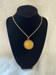Vintage Estate Gold Tone 1776 Coin Pendant with Green Hologram Design - Picture 1 of 14