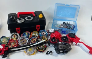 Beyblade Konvolut Launcher Tops Teile Koffer Zubehör Reißschnüre - Bild 1 von 15