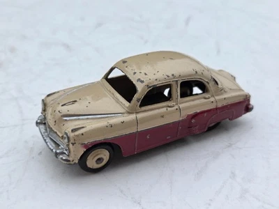 DINKY TOYS #164 - VAUXHALL CRESTA - BURGUNDY & CREAM - Image 1 of 3