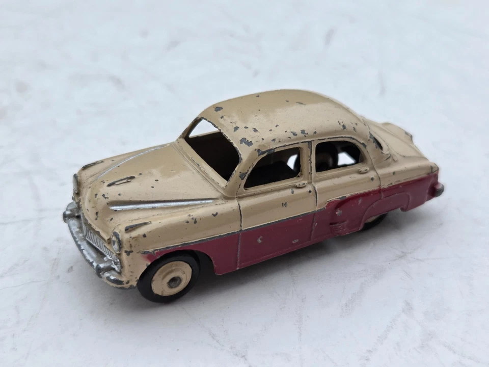 DINKY TOYS #164 - VAUXHALL CRESTA - BURGUNDY & CREAM - Image 1 of 3