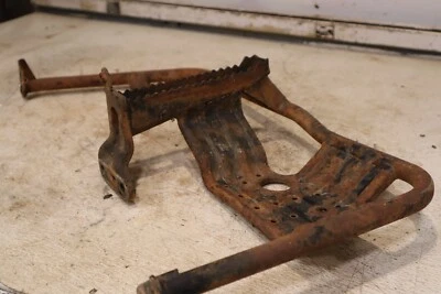 Reposapiés Suzuki Vinson LT-500F 2003-2007 43520-03GF0 Foto 1 de 4