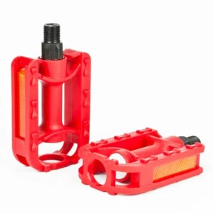 Kids Bicycle Pedals Standard Childrens Bike 1/2" Thread Replacement Pair Red - Picture 1 of 2